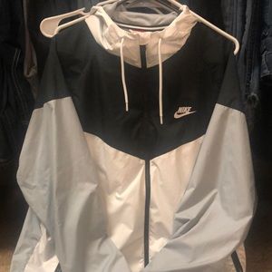 Nike Mens zip up light jacket